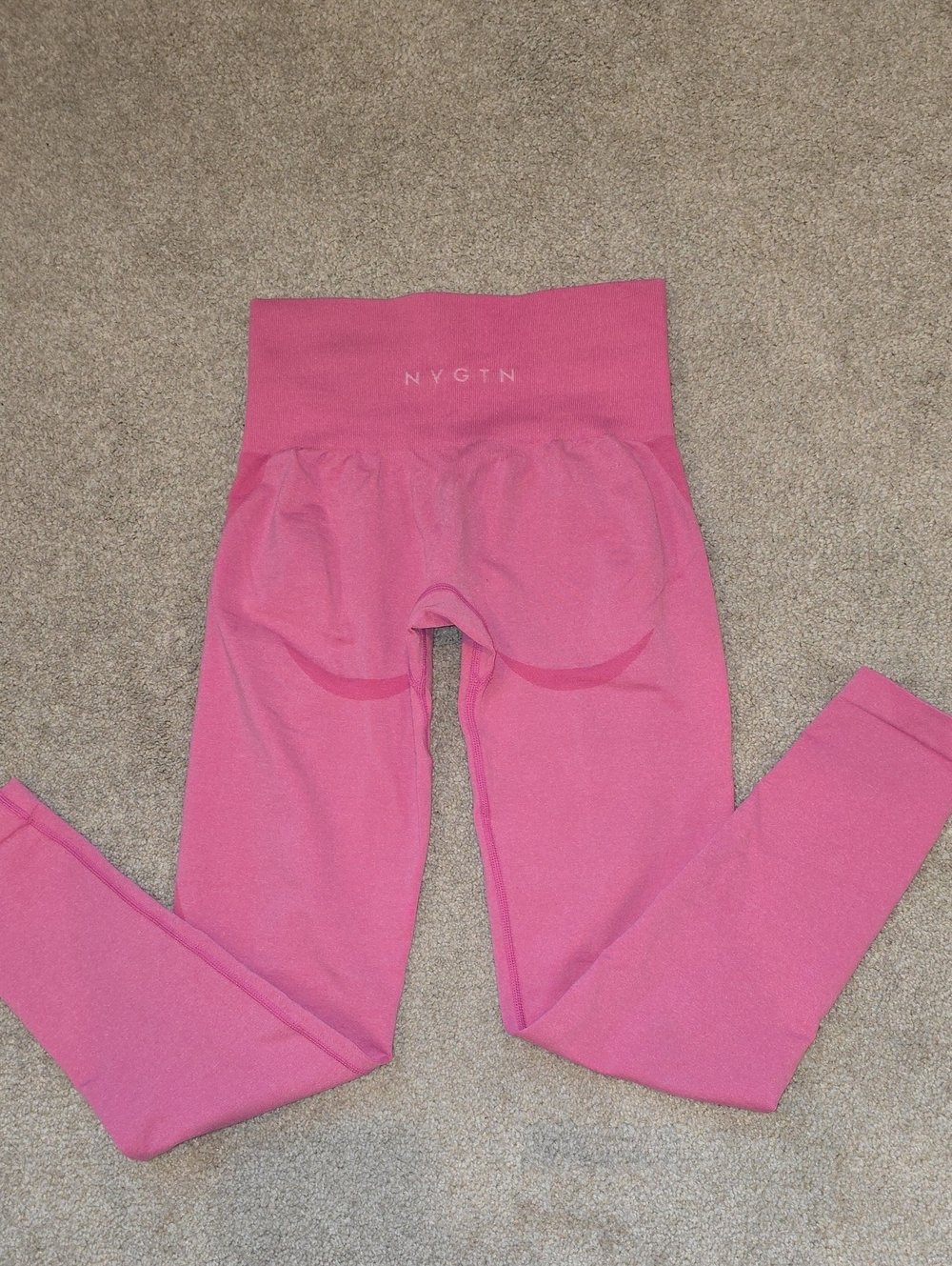 NVGTN Contour Leggings - Bubble Gum Pink